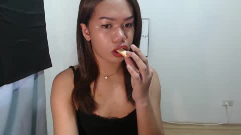 angela_star888 online show from 05/18/26, 09:26
