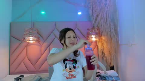 Snapshot of angelaa_cute chatting on 12/16/24, 12:06 ANGELA online show from 12/16/24, 12:06