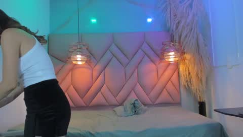 Snapshot of angelaa_cute chatting on 12/27/24, 05:59 ANGELA online show from 12/27/24, 05:59