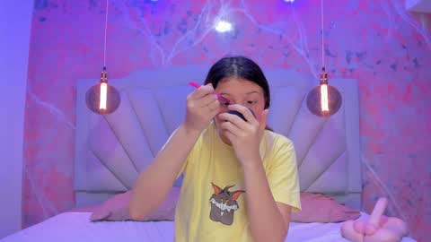 Snapshot of angelaa_cute chatting on 01/30/25, 12:27 ANGELA online show from 01/30/25, 12:27