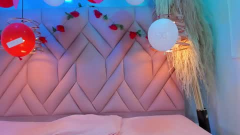 Snapshot of angelaa_cute chatting on 02/17/25, 12:27 ANGELA online show from 02/17/25, 12:27