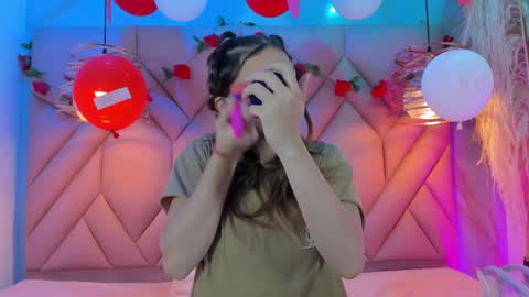 Snapshot of angelaa_cute chatting on 02/18/25, 12:28 ANGELA online show from 02/18/25, 12:28