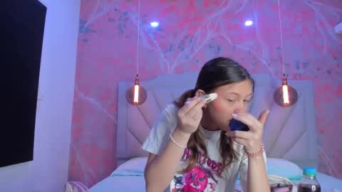 Snapshot of angelaa_cute chatting on 02/27/25, 12:23 ANGELA online show from 02/27/25, 12:23