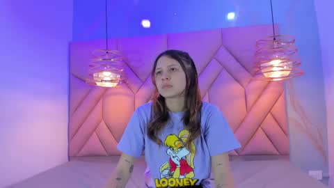 Snapshot of angelaa_cute chatting on 03/09/25, 12:20 ANGELA online show from 03/09/25, 12:20