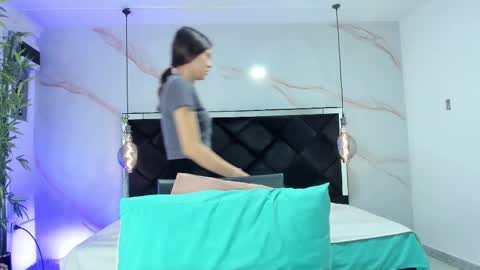 Snapshot of angelaa_cute chatting on 09/12/25, 12:27 ANGELA online show from 09/12/25, 12:27