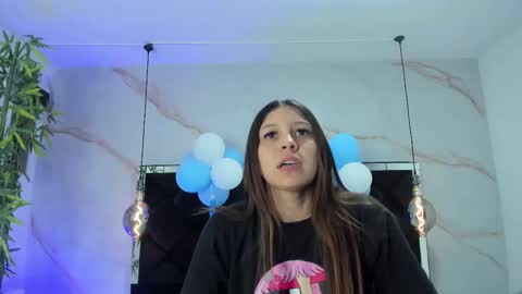 Snapshot of angelaa_cute chatting on 09/30/25, 12:10 ANGELA online show from 09/30/25, 12:10