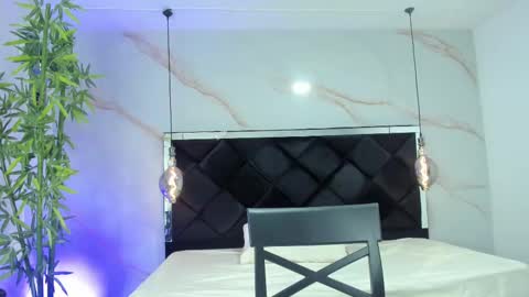 Snapshot of angelaa_cute chatting on 10/07/25, 12:13 ANGELA online show from 10/07/25, 12:13