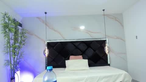 Snapshot of angelaa_cute chatting on 11/07/25, 12:16 ANGELA online show from 11/07/25, 12:16