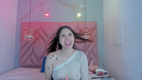 Snapshot of angelaa_cute chatting on 05/06/26, 12:10 ANGELA online show from 05/06/26, 12:10