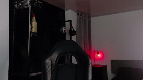 Angela help me reach 100 thumbs up online show from 10/10/25, 07:35