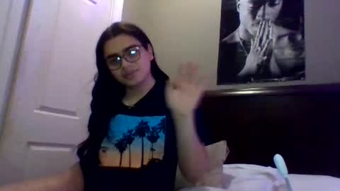 Snapshot of angelabvalle chatting on 03/06/26, 06:04 angelabvalle online show from 03/06/26, 06:04