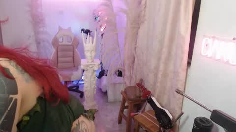 Snapshot of angelacianuro_2 chatting on 10/28/25, 01:09 Angela Cianuro online show from 10/28/25, 01:09