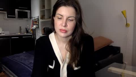 Snapshot of angeladarkk chatting on 12/11/24, 08:18 Angela online show from 12/11/24, 08:18