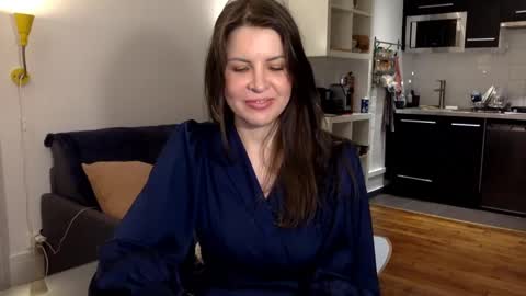 Snapshot of angeladarkk chatting on 01/24/25, 11:34 Angela online show from 01/24/25, 11:34