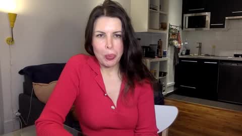 Snapshot of angeladarkk chatting on 01/25/25, 10:39 Angela online show from 01/25/25, 10:39