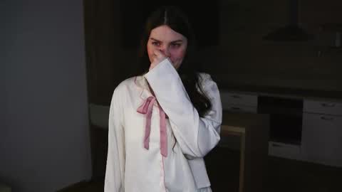 Olivia online show from 11/26/25, 06:36