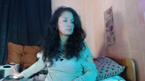 Angela online show from 05/01/26, 05:45