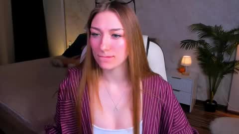 angelanabelle online show from 12/17/25, 02:01