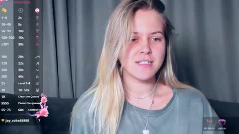 Darsi Anty online show from 11/24/25, 03:12