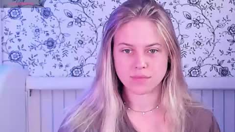 Snapshot of angelanty chatting on 07/08/26, 03:49 Darsi Anty online show from 07/08/26, 03:49