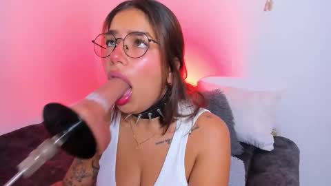 Angela Ricci online show from 12/22/25, 10:07