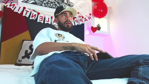 Snapshot of angelbacker chatting on 02/05/25, 04:48 Angel online show from 02/05/25, 04:48