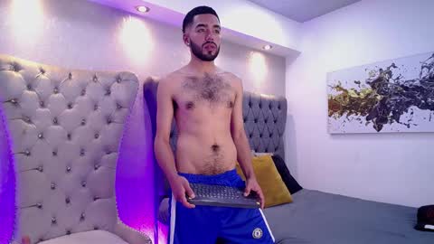 Snapshot of angelbacker chatting on 11/20/25, 01:55 Angel online show from 11/20/25, 01:55