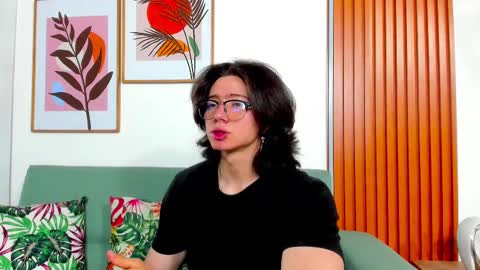 Snapshot of angelbennet_ chatting on 12/17/24, 03:17 Angel Bennet online show from 12/17/24, 03:17