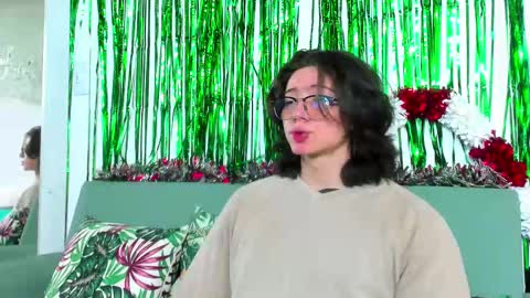 Snapshot of angelbennet_ chatting on 12/21/24, 03:36 Angel Bennet online show from 12/21/24, 03:36