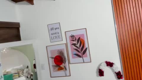 Snapshot of angelbennet_ chatting on 12/26/24, 03:27 Angel Bennet online show from 12/26/24, 03:27