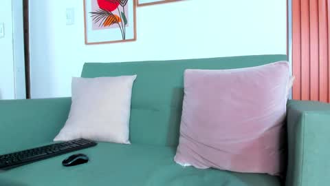 Snapshot of angelbennet_ chatting on 01/23/25, 07:11 Angel Bennet online show from 01/23/25, 07:11