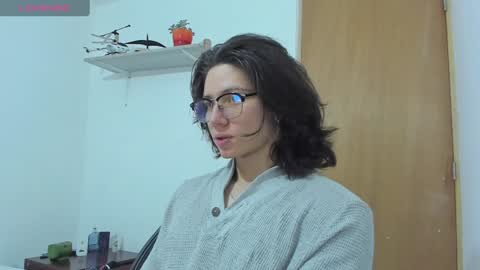 Snapshot of angelbennet_ chatting on 02/03/25, 02:47 Angel Bennet online show from 02/03/25, 02:47