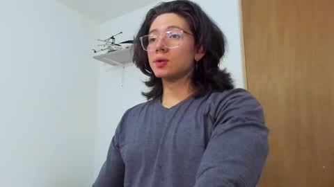 Snapshot of angelbennet_ chatting on 02/19/25, 02:55 Angel Bennet online show from 02/19/25, 02:55