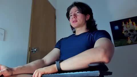 Snapshot of angelbennet_ chatting on 10/17/25, 10:56 Angel Bennet online show from 10/17/25, 10:56