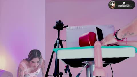 angel online show from 02/25/26, 07:40