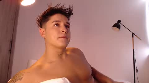 Snapshot of angelcossio chatting on 10/02/25, 08:05 Angel online show from 10/02/25, 08:05