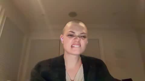 Snapshot of angeleleven11 chatting on 01/17/25, 07:41 angeleleven11 online show from 01/17/25, 07:41