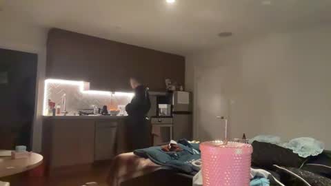 Snapshot of angeleleven11 chatting on 01/19/25, 03:32 angeleleven11 online show from 01/19/25, 03:32