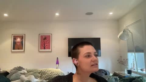 Snapshot of angeleleven11 chatting on 02/18/25, 11:41 angeleleven11 online show from 02/18/25, 11:41