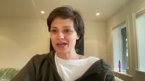 Snapshot of angeleleven11 chatting on 09/18/25, 11:18 angeleleven11 online show from 09/18/25, 11:18