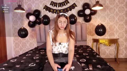 Snapshot of angeles_azul chatting on 04/22/26, 05:58 angel online show from 04/22/26, 05:58