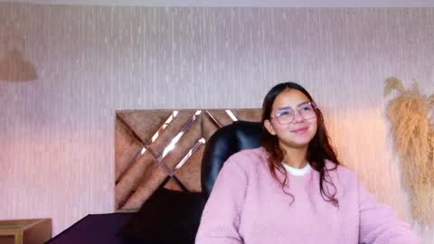 Snapshot of angeles_azul chatting on 05/22/26, 01:28 angel online show from 05/22/26, 01:28
