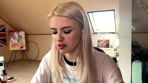 Lena online show from 04/14/26, 08:20