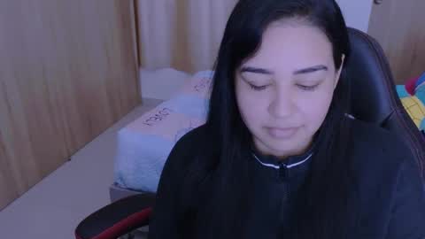 Snapshot of angeleslinda chatting on 01/28/25, 07:21 anastasia online show from 01/28/25, 07:21