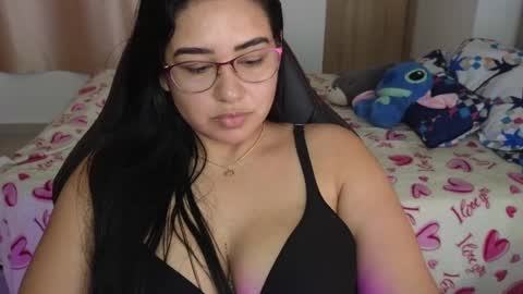 Snapshot of angeleslinda chatting on 02/15/25, 06:55 anastasia online show from 02/15/25, 06:55