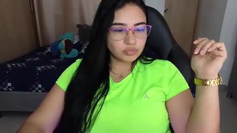 Snapshot of angeleslinda chatting on 03/08/25, 10:13 anastasia online show from 03/08/25, 10:13