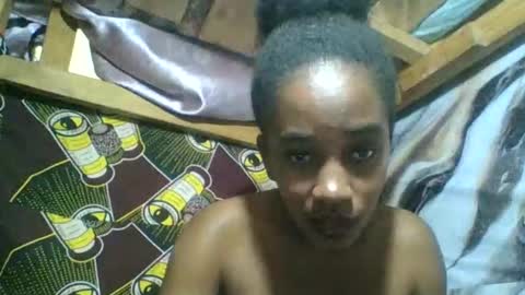 Snapshot of angelettee chatting on 06/06/26, 12:43 Angelettee online show from 06/06/26, 12:43
