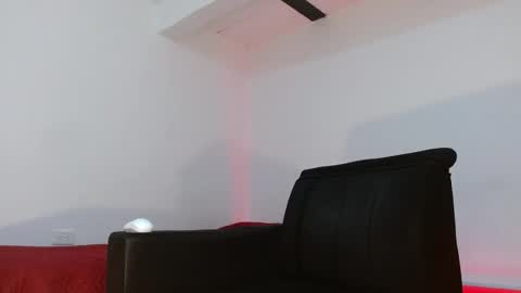 Snapshot of angelhil chatting on 11/29/25, 01:52 Angel of littlebandido online show from 11/29/25, 01:52