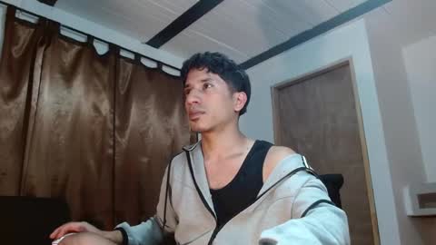 Snapshot of angelhil chatting on 05/10/26, 01:33 Angel of littlebandido online show from 05/10/26, 01:33