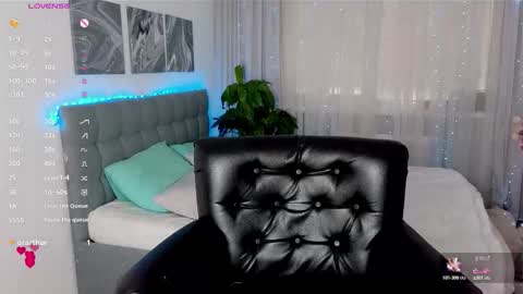 Snapshot of angeli_eyes chatting on 09/11/25, 10:48 Ksenia online show from 09/11/25, 10:48